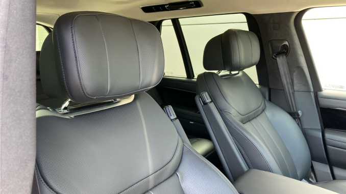 Land Rover Range Rover 3.0 P460e Autobiography 4dr Auto Estate - Image 25
